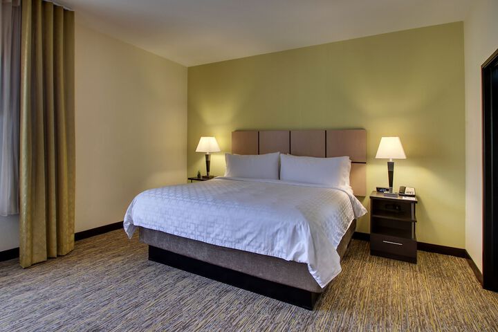 Room 26 of 40