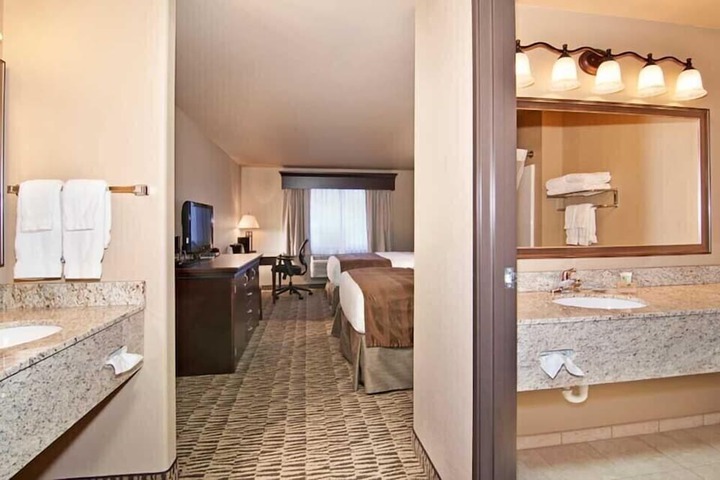 Room 18 of 43