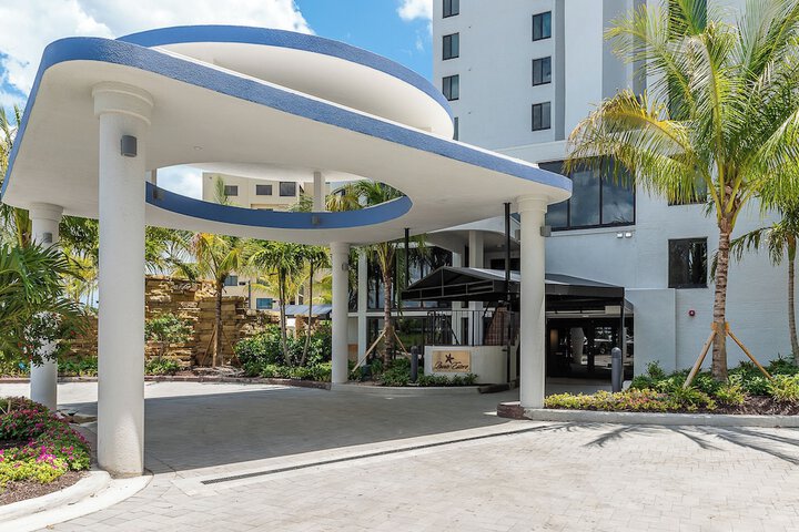 Pointe Estero Beach Resort