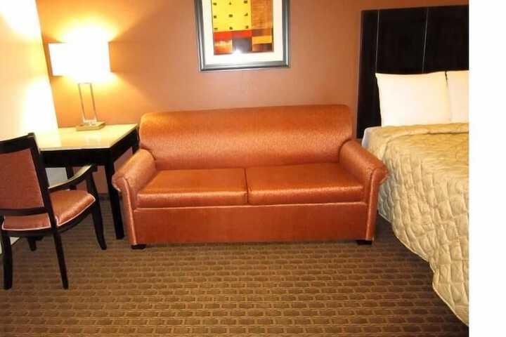 Room 25 of 49