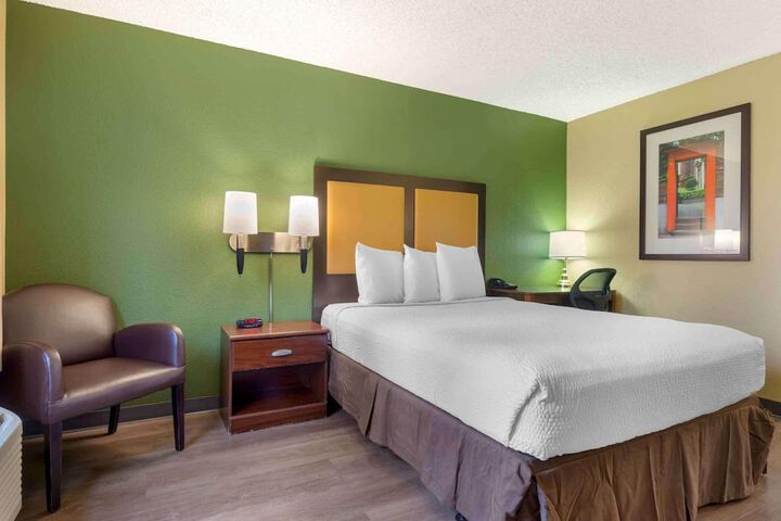 Studio 6 Suites Seattle Kent WA
