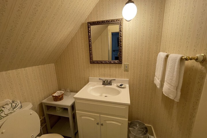 Room 22 of 53