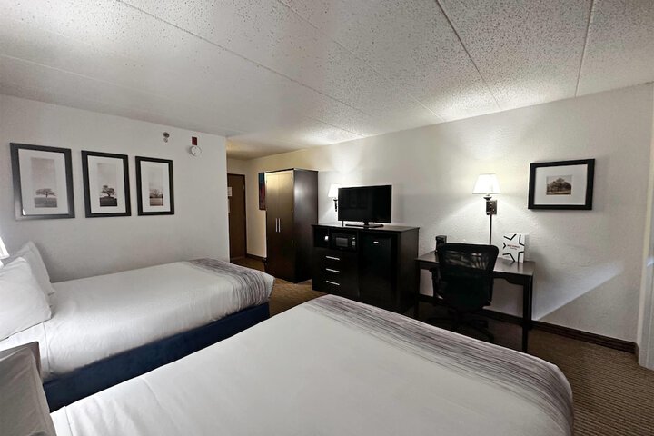AmericInn by Wyndham Menominee