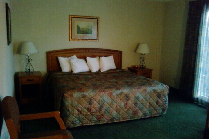 Room 18 of 29