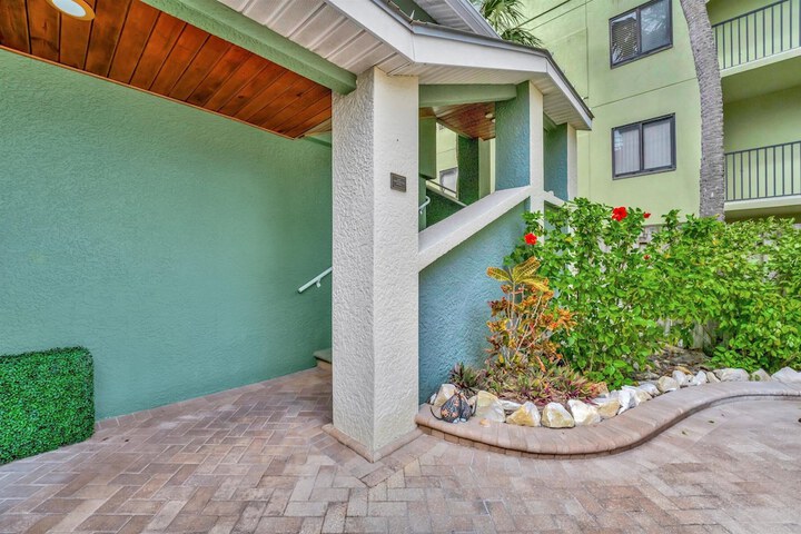 Stones Throw Beachfront Luxury Suites