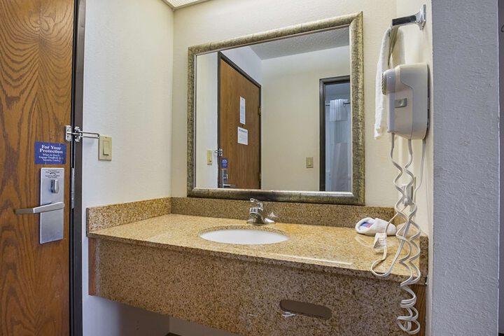 Room 18 of 31