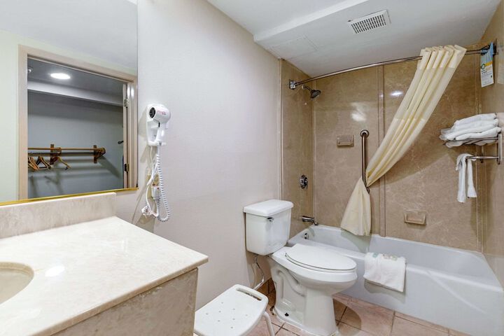 Room 15 of 27