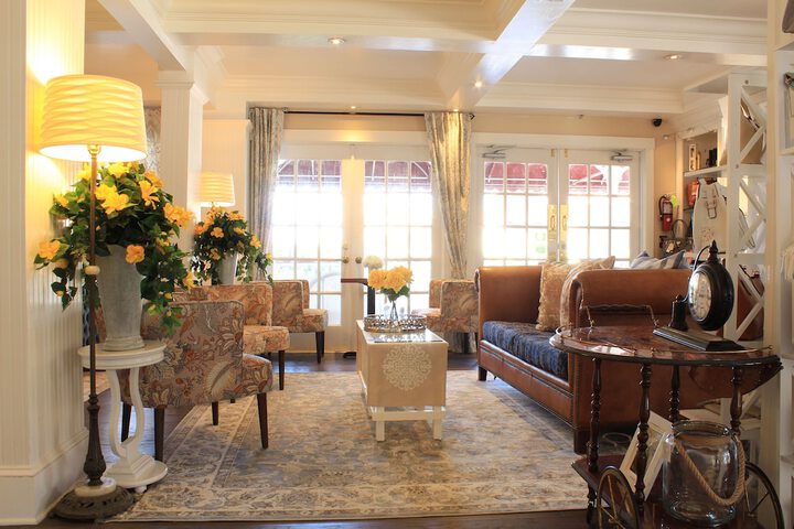 The Riverview Hotel
