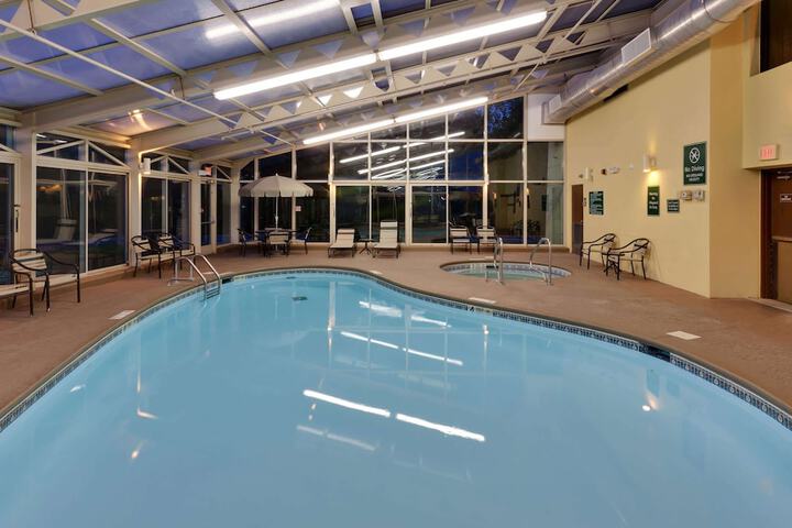 Pool 4 of 30