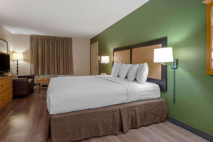 Room 14 of 24