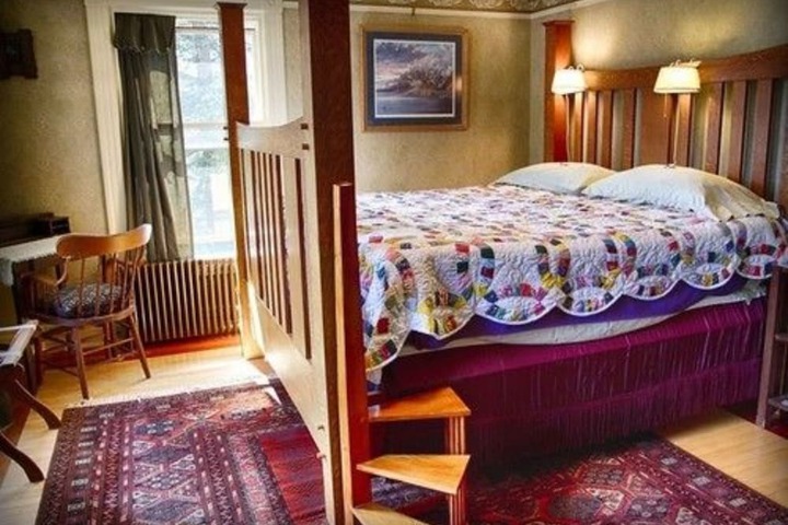 Room 16 of 46