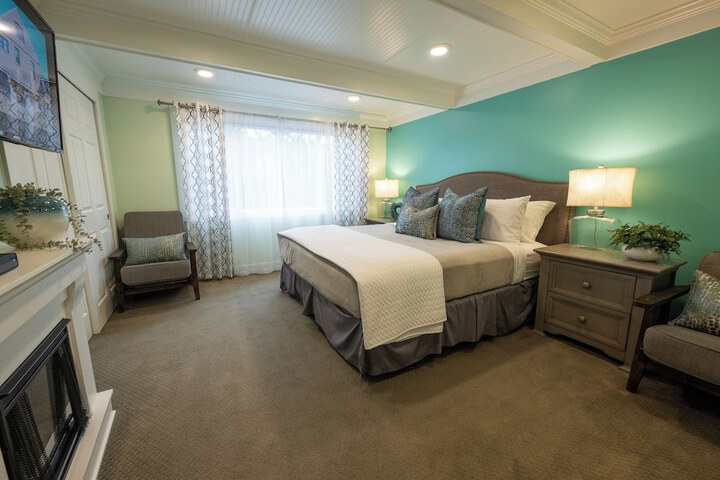 Room 93 of 176
