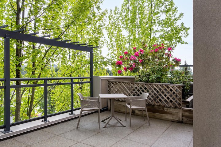 DoubleTree by Hilton North Vancouver