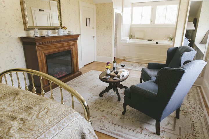 Room 25 of 80