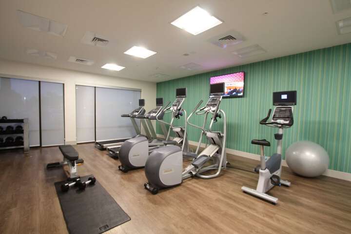 Holiday Inn Express & Suites Lakeland South by IHG