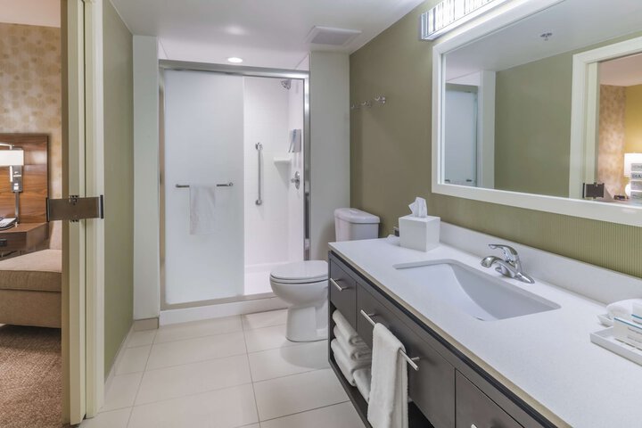 Room 35 of 46