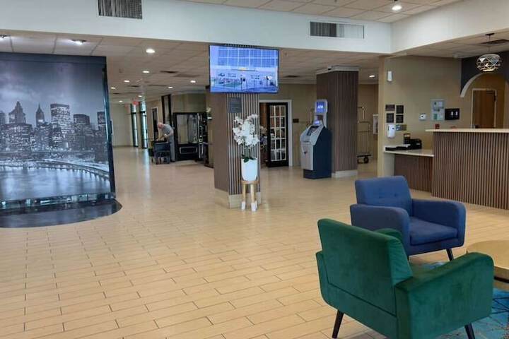 Comfort Inn & Suites Omaha Central
