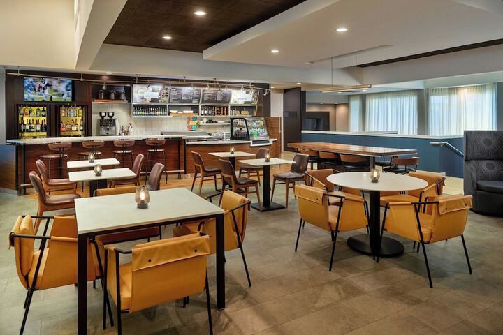 Courtyard by Marriott Atlanta Airport South / Sullivan Road