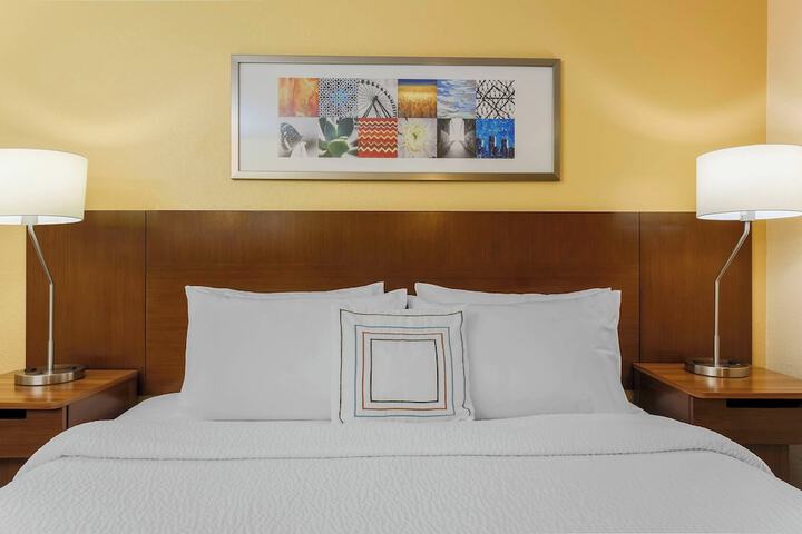 Room 13 of 26