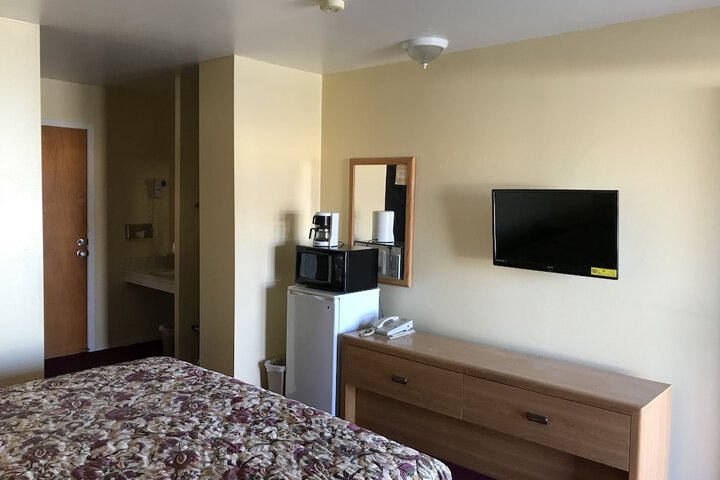 Room 19 of 25