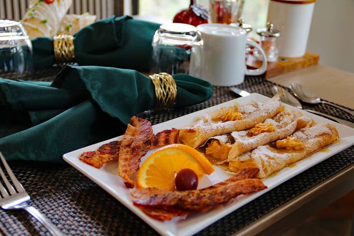 Breakfast/Coffee Service 132 of 147