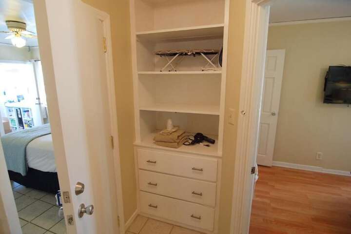Room 27 of 44