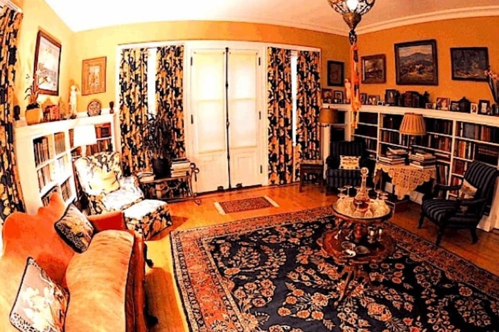 Room 27 of 60