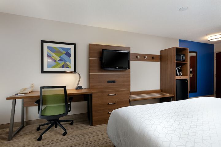 Room 31 of 64