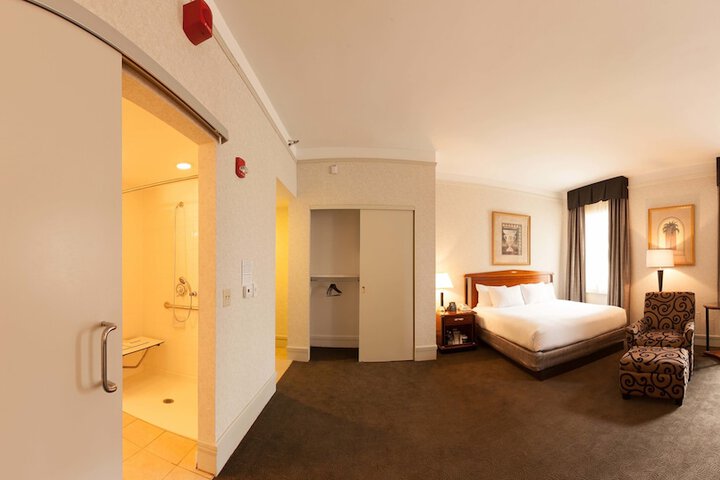 Hilton Cincinnati Netherland Plaza