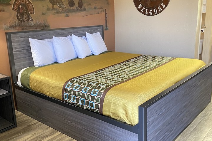 Room 42 of 70