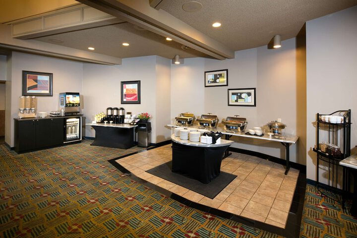 Breakfast/Coffee Service 44 of 59