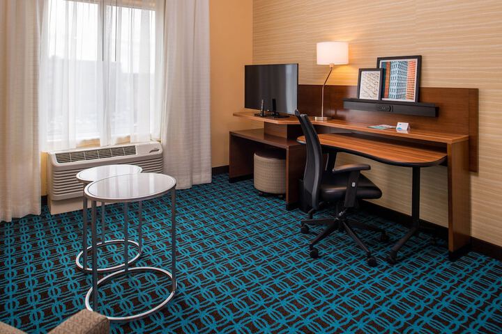 Fairfield Inn & Suites St. Louis Westport