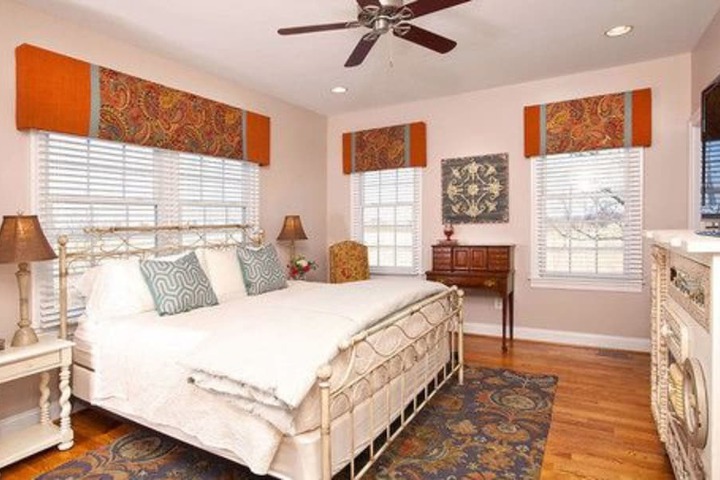 Hillbrook Inn