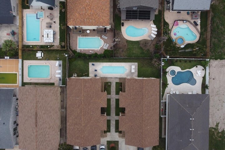 Hotel 6 of 75