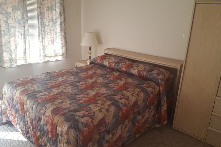 Rainbow Motor Inn