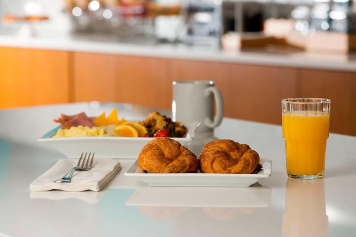 Breakfast/Coffee Service 19 of 21
