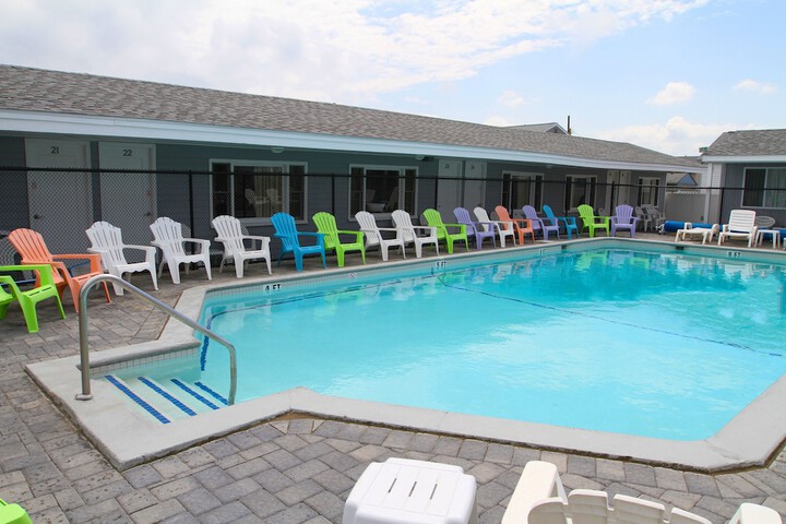 Pool 4 of 51