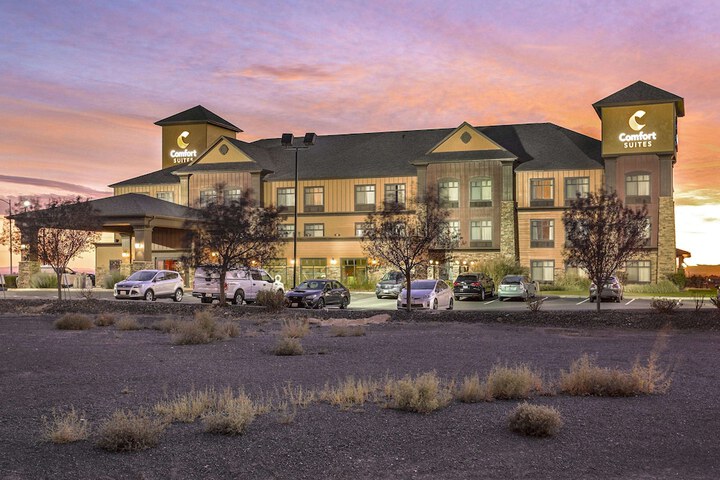 Hotel 2 of 33