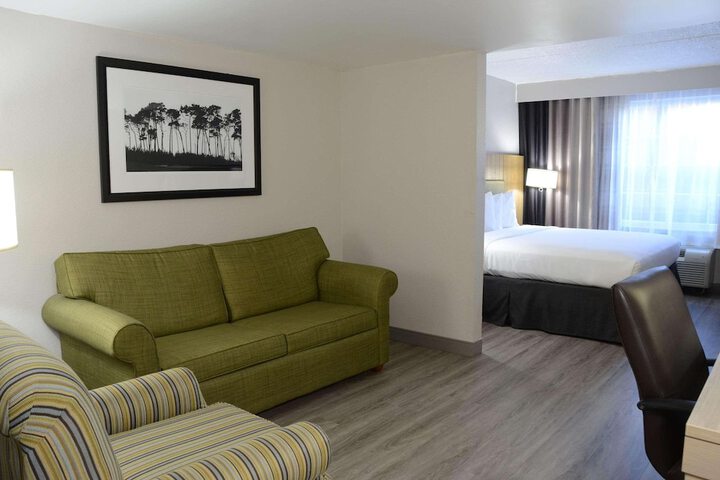 Country Inn & Suites by Radisson Buford at Mall of Georgia, GA