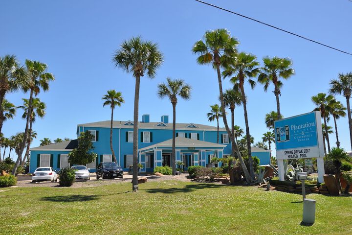 Plantation Suites & Conference Center