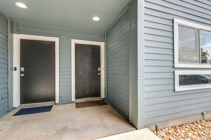 Lake Conroe Condo: Patio & Water Views