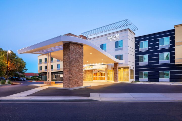 Fairfield Inn & Suites by Marriott Fresno North / Shaw Avenue