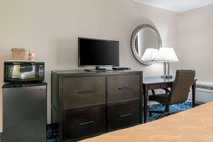 Room 8 of 29