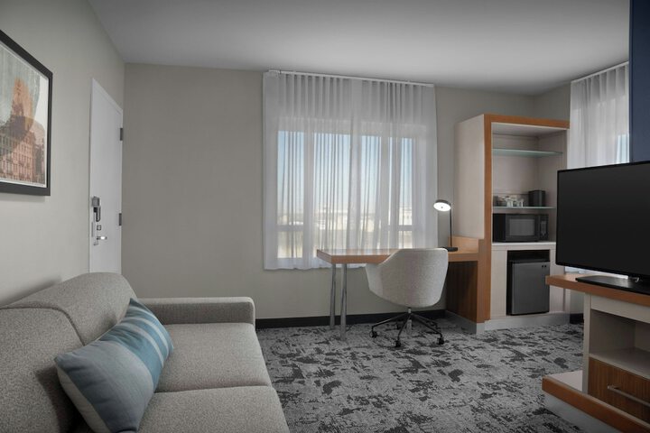 Room 25 of 43