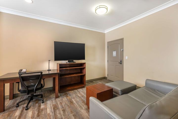 Best Western Plus Avita Suites