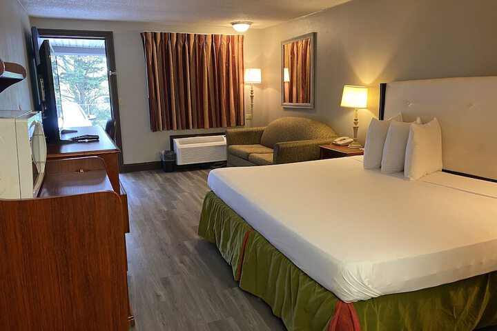 Room 32 of 45