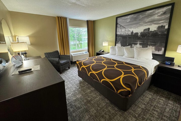 Super 8 by Wyndham New Cumberland