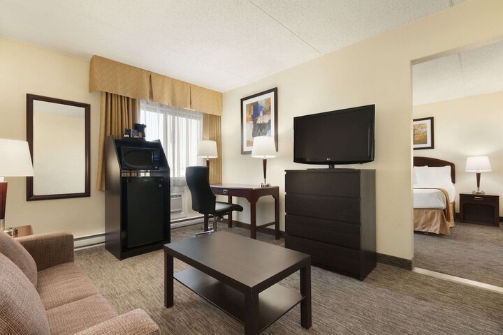 Room 12 of 24