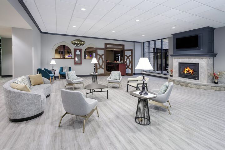 Holiday Inn Quincy East by IHG