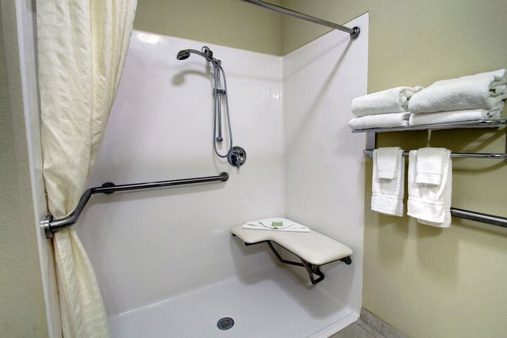 Room 5 of 19